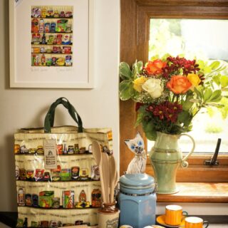 We have great Irish Larder gifts!  Choose from The Irish Mug and coasters! Or our super shoppers! Or our Irish Larder Tea Towel and double oven glove! We have great value bundles on offer on our site!
The Irish Larder range starts at just €10.00!
And of course, The Irish Larder print is a best seller!
#irishgifts #theirishlarder #irishchristmasgifts #irishgiftideas #irishprints #irishnostalgi #madelocal
